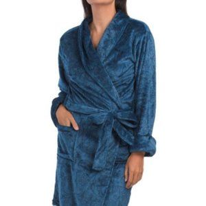 Ink and Ivy Blue Paisley Robe NWT